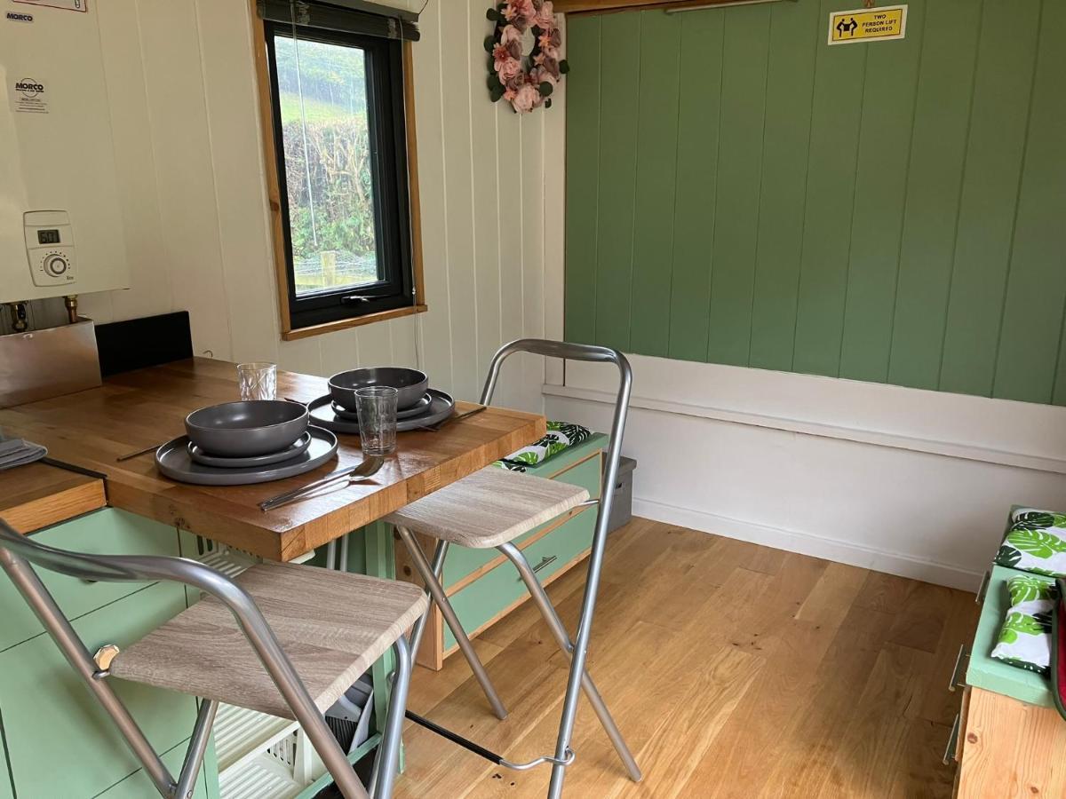 1 Bed Converted Railway Wagon Near Crickhowell Esterno foto