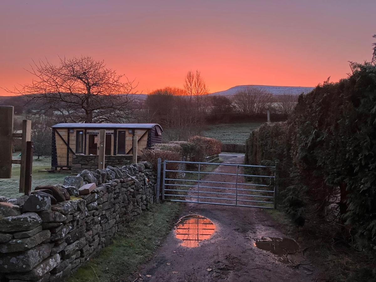 1 Bed Converted Railway Wagon Near Crickhowell Esterno foto