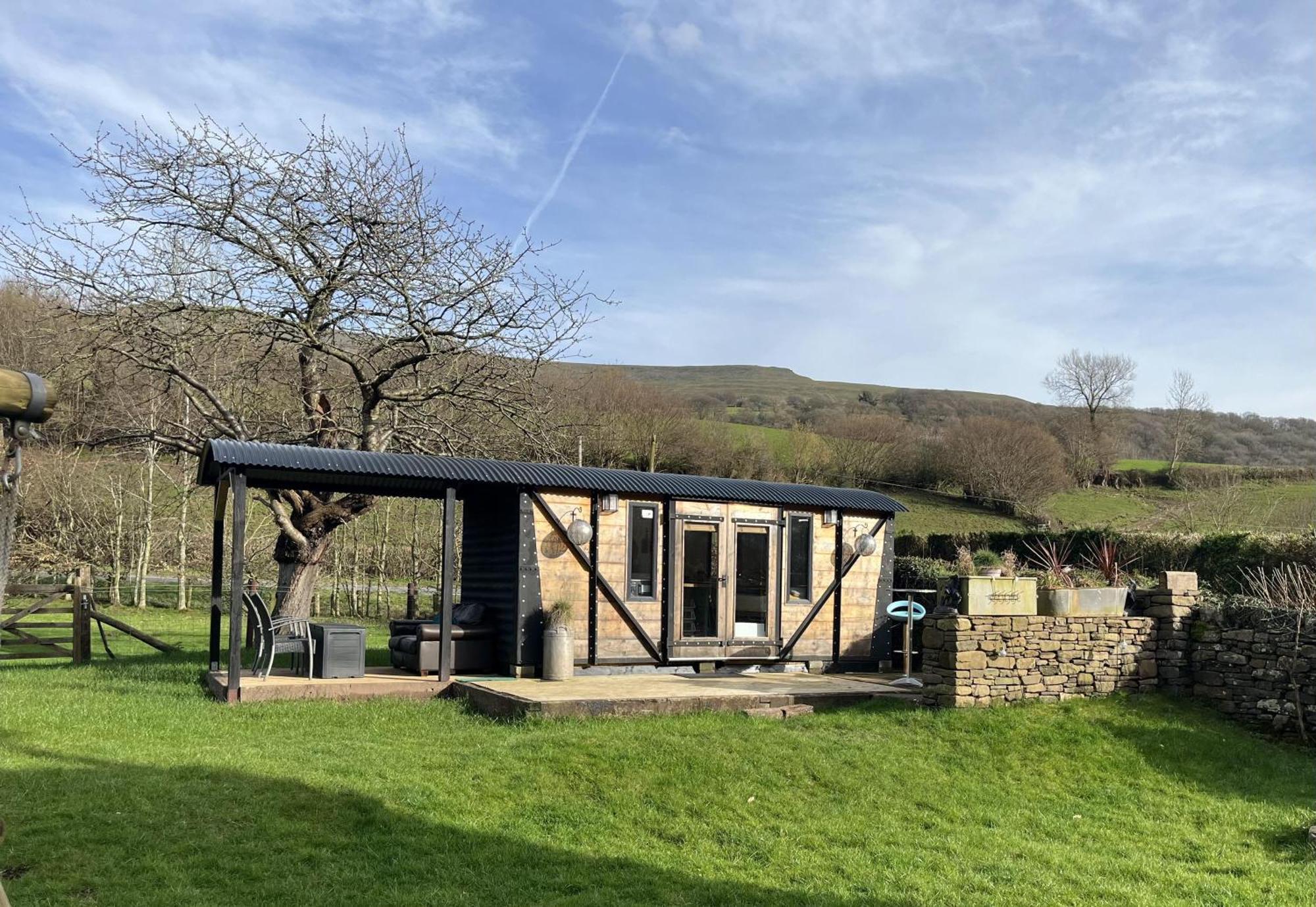 1 Bed Converted Railway Wagon Near Crickhowell Esterno foto